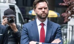 نائب ترامب: غزونا العراق دمر واحدًا من أعظم المجتمعات المسيحية في العالم